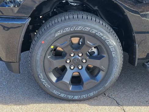 New 2026 RAM 1500 Express AWD/4WD image 7