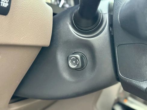 Used 2016 Lexus GX 460 image 23