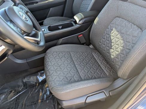 Used 2025 Nissan Kicks SV w/ Illumination Package image 11