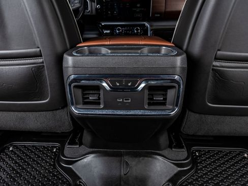 Used 2023 GMC Sierra 1500 Denali Ultimate image 33