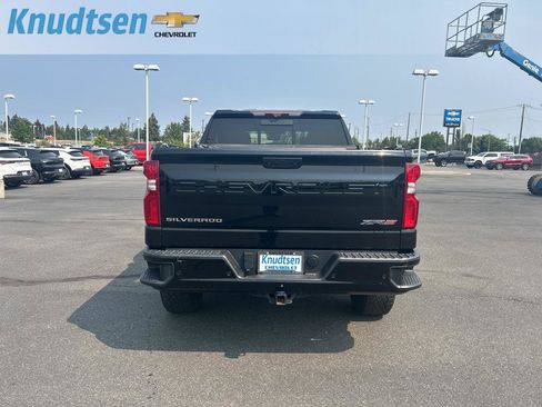 Used 2022 Chevrolet Silverado 1500 ZR2 w/ Technology Package AWD/4WD image 6