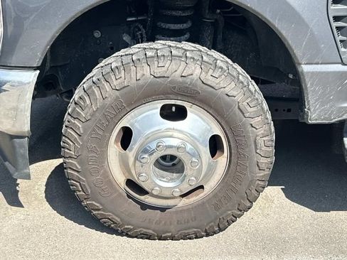 Used 2023 Ford F350 Lariat AWD/4WD image 10