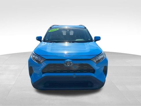 Used 2019 Toyota RAV4 LE w/ Carpet Mat Package AWD/4WD image 11
