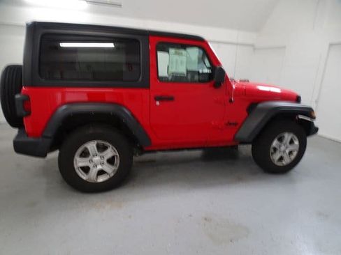 Certified 2022 Jeep Wrangler Sport AWD/4WD image 21