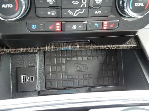 Used 2020 Ford F250 Lariat w/ Lariat Ultimate Package image 50