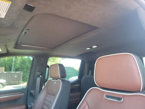Used 2025 GMC Sierra 1500 Denali Ultimate AWD/4WD image 11