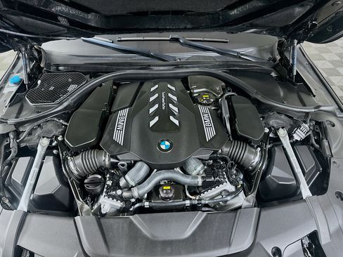 Used 2020 BMW 750i xDrive w/ Executive Package image 35