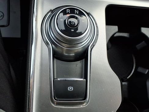 Used 2024 Ford Edge Titanium image 18