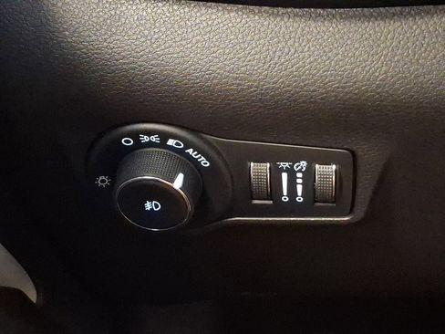 Certified 2025 Jeep Compass Limited AWD/4WD image 22