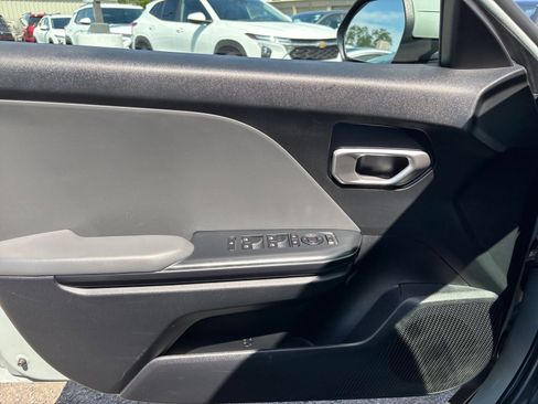Used 2025 Kia K4 LXS FWD image 18