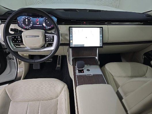 Used 2024 Land Rover Range Rover Long Wheelbase SE AWD/4WD image 16