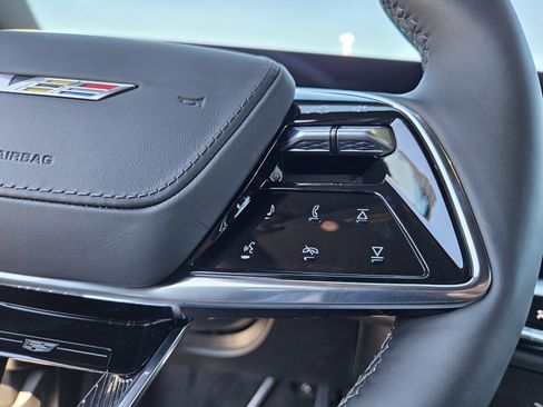 New 2026 Cadillac Lyriq V AWD/4WD image 33
