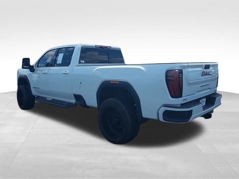 Used 2024 GMC Sierra 2500 AT4 w/ Technology Package AWD/4WD image 6
