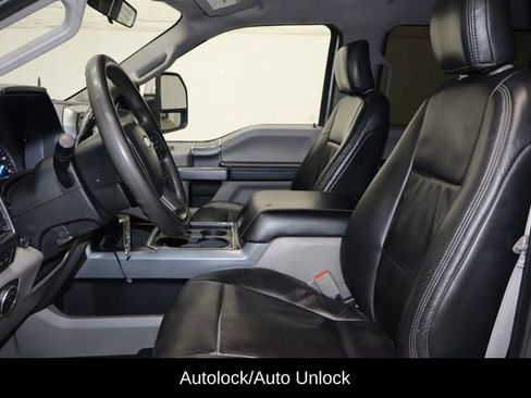 Used 2019 Ford F250 XLT w/ XLT Premium Package image 14