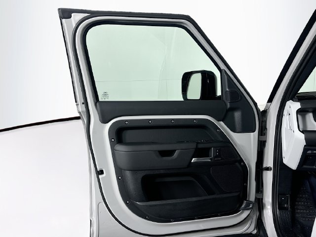 Used 2026 Land Rover Defender 110 S AWD/4WD image 11