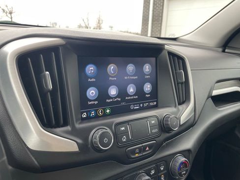 Used 2022 GMC Terrain SLT image 16