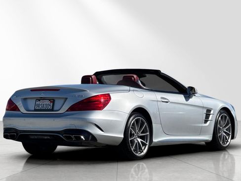 Used 2018 Mercedes-Benz SL 63 AMG image 4