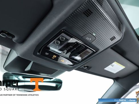 Used 2025 Volkswagen Tiguan SE R-Line image 65