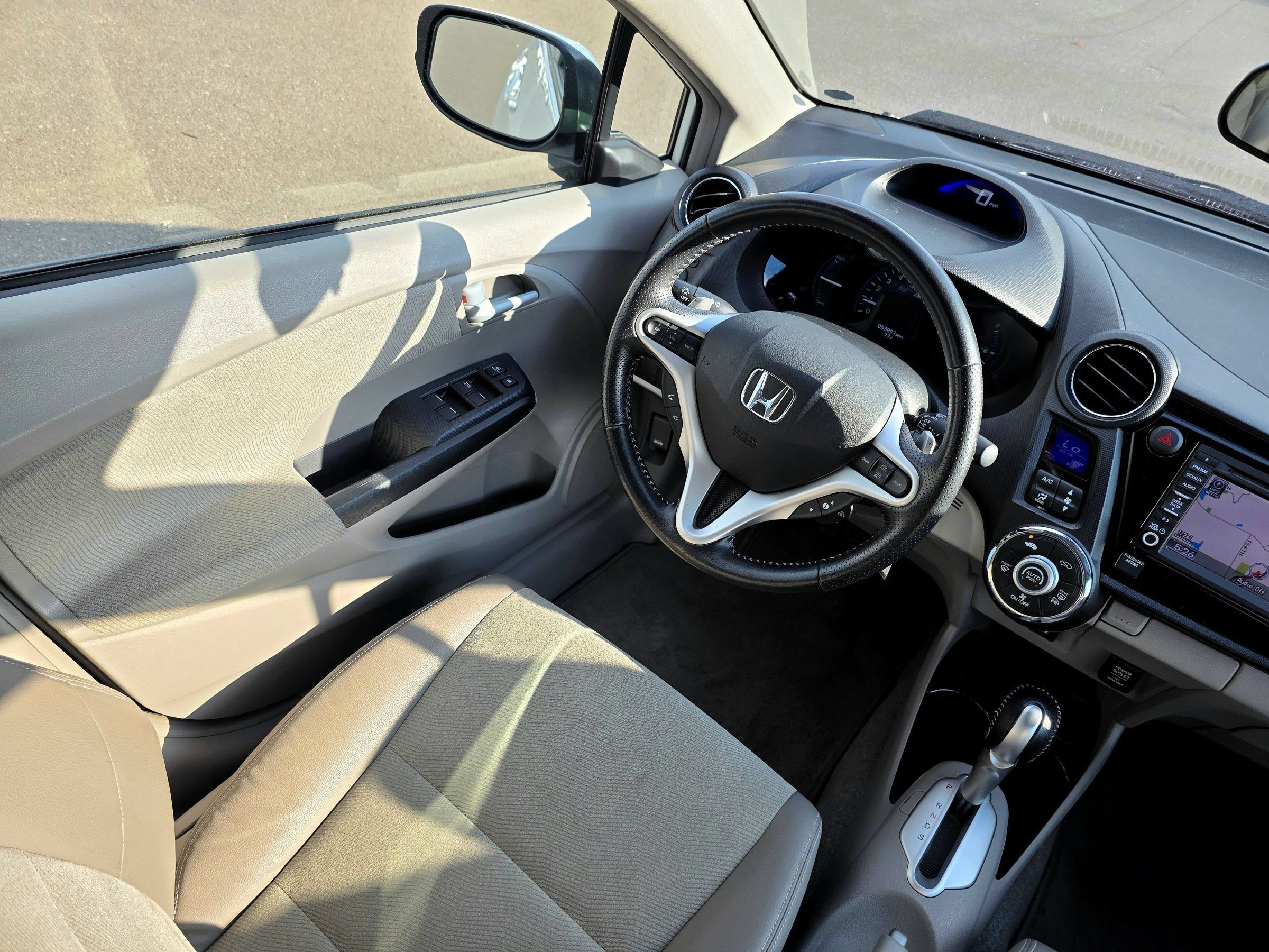 Used 2014 Honda Insight EX image 26