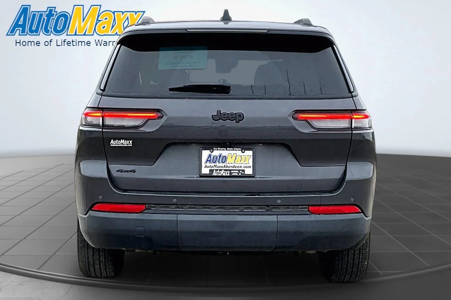 Used 2025 Jeep Grand Cherokee L Altitude AWD/4WD image 5