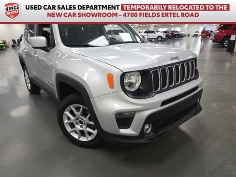 Used 2019 Jeep Renegade Latitude w/ Cold Weather Group AWD/4WD image 1