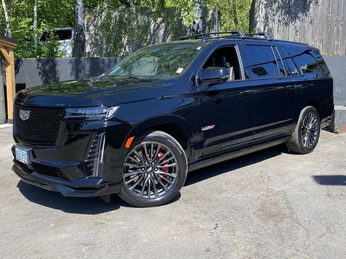 Used 2024 Cadillac Escalade ESV V w/ LPO, ONYX Package AWD/4WD image 1