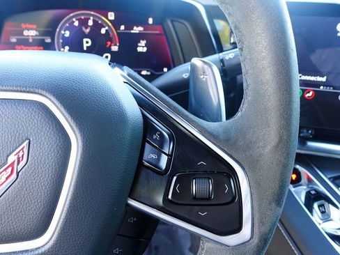 Used 2022 Chevrolet Corvette Stingray Coupe w/ Z51 Performance Package image 24