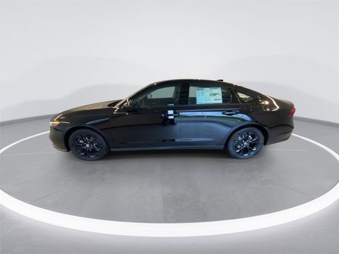 New 2025 Honda Accord SE image 5
