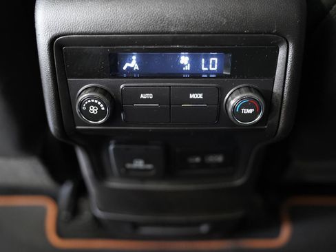 Used 2023 GMC Acadia AT4 AWD/4WD image 32
