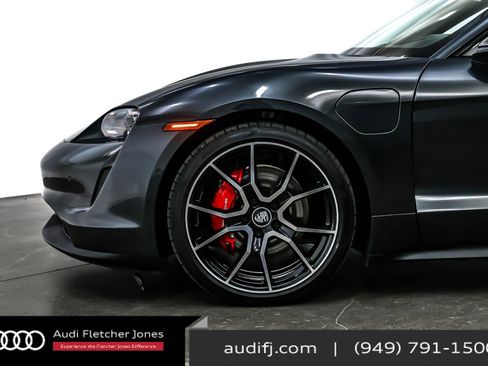 Used 2023 Porsche Taycan 4S w/ Premium Package image 10