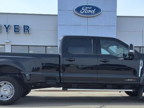 Used 2025 Ford F450 Lariat w/ Snow Plow/Camper Package image 1