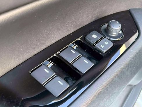 Used 2023 MAZDA CX-5 AWD 2.5 S w/ Select Package image 16