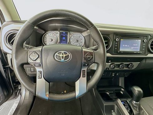 Used 2019 Toyota Tacoma SR5 image 11