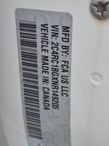 Used 2022 Chrysler Pacifica Touring-L w/ Uconnect Theater Family Group FWD image 17
