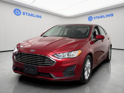 Used 2020 Ford Fusion SE FWD image 16
