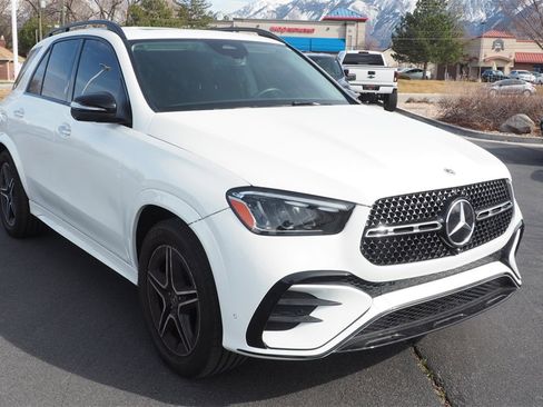 Used 2025 Mercedes-Benz GLE 350 4MATIC w/ AMG Line Exterior image 3