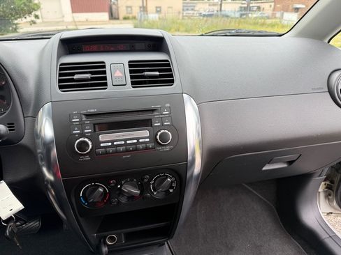 Used 2007 Suzuki SX4 AWD Hatchback image 14