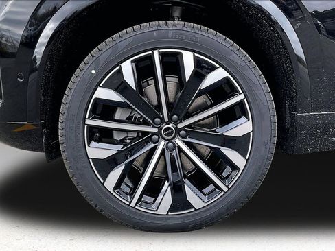 New 2026 Volvo XC90 B6 Ultra w/ Protection Package Premier AWD/4WD image 13