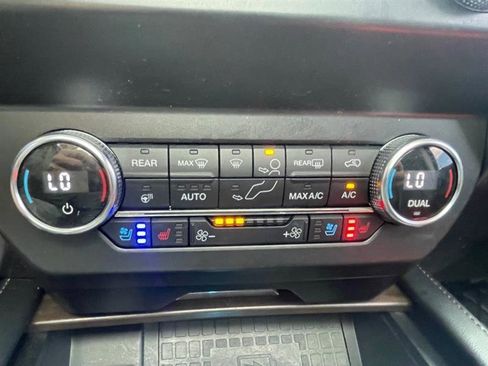 Used 2019 Ford Expedition Max Platinum AWD/4WD image 30