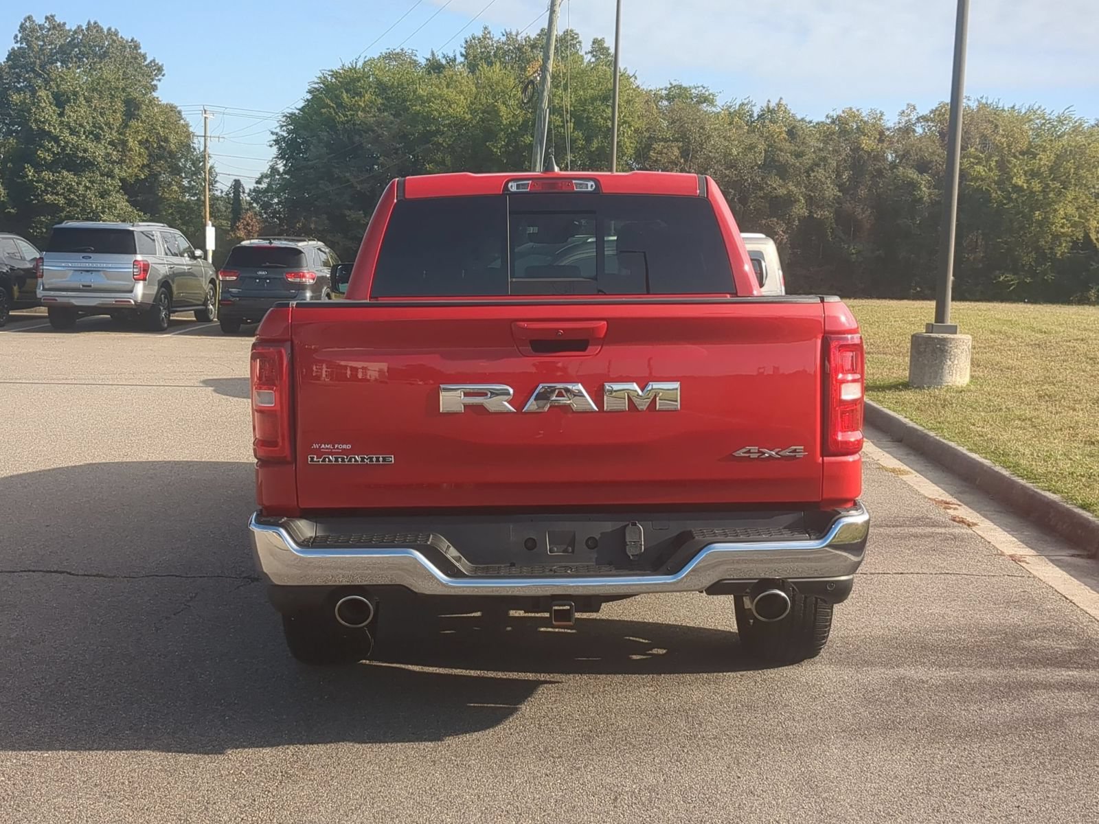 Used 2025 RAM 1500 Laramie AWD/4WD image 4