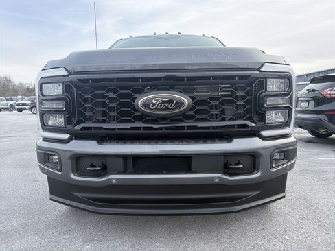 New 2026 Ford F350 Lariat w/ Black Appearance Package image 9