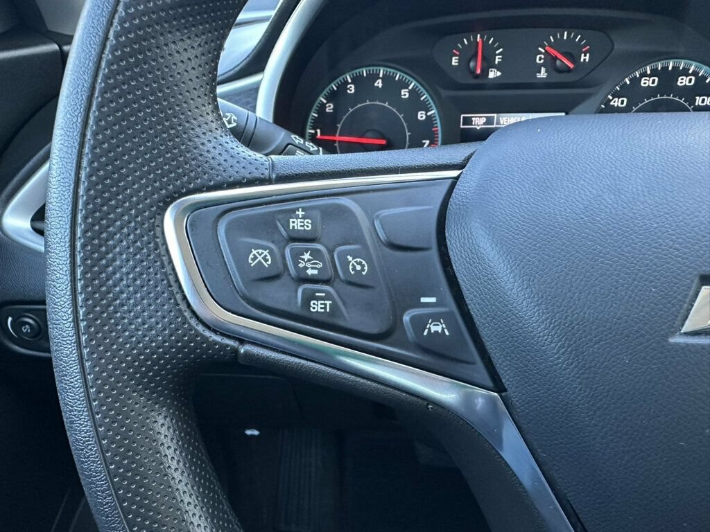 Used 2023 Chevrolet Malibu LS FWD image 11