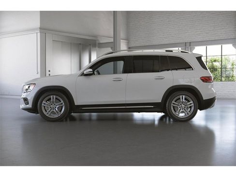 Certified 2022 Mercedes-Benz GLB 250 4MATIC image 35