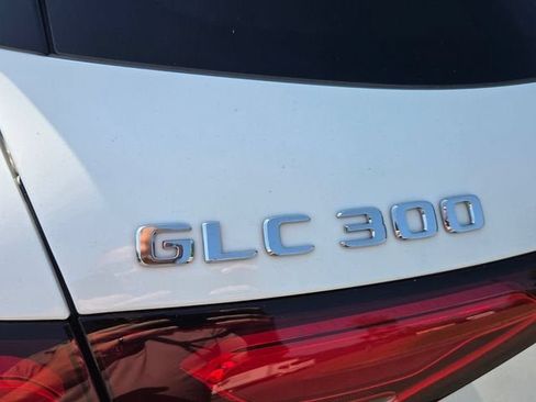 Used 2025 Mercedes-Benz GLC 300 image 13