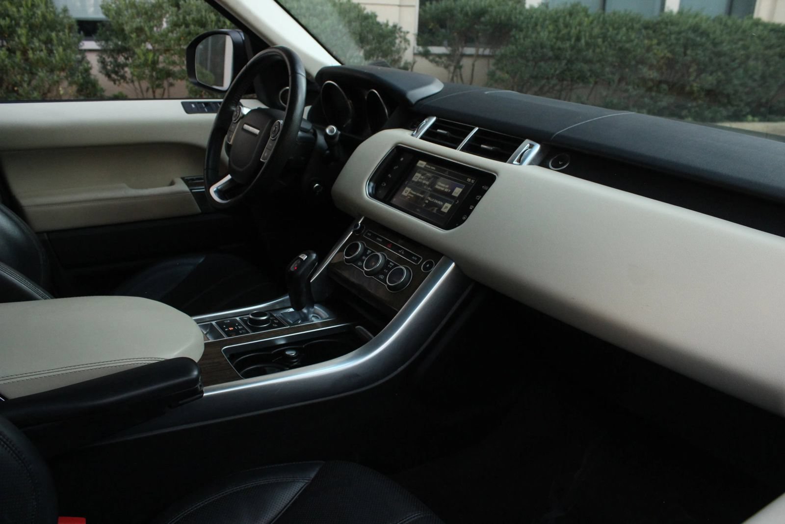 Used 2016 Land Rover Range Rover Sport HSE AWD/4WD image 26