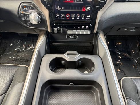 Used 2021 RAM 1500 Laramie AWD/4WD image 11