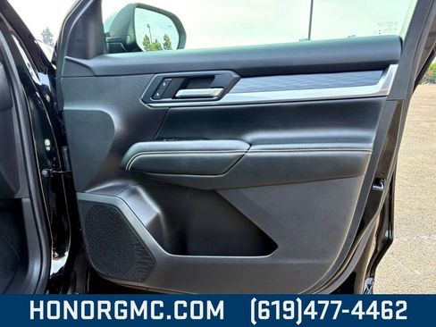 Used 2025 GMC Terrain Elevation image 22