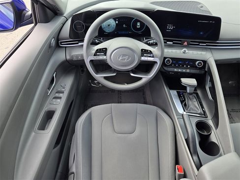 Certified 2024 Hyundai Elantra SEL image 13