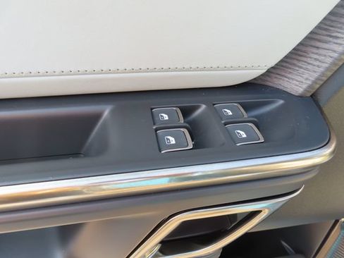 Used 2023 Rivian R1S Adventure AWD/4WD image 13