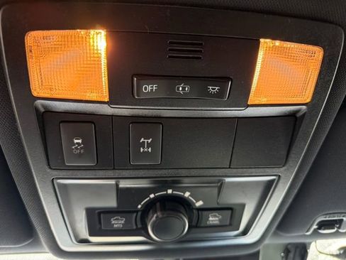 Used 2018 Toyota Tacoma TRD Off-Road image 22